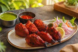 Tandoori Chicken Momos [6 Pieces]