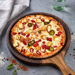 Hot Paneer & Paprika Pizza