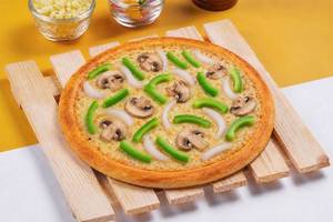 Fresh Veggie Pizza