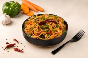 Veg Mix Hakka Noodles