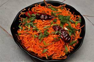 Veg schezwan noodles