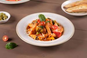 Red sauce pasta