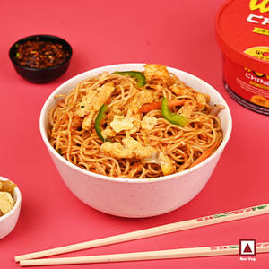 Egg Noodles In Chilli Garlic Sauce Regular - (750 ml)