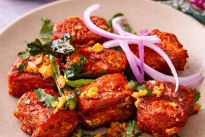 Chilli Chicken Dry (8 Pcs)