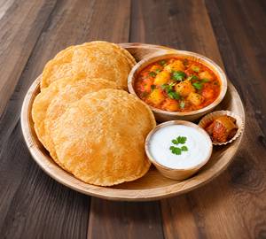 Maida Poori (10)With Aloo Tamatar Plain Sabji+(Dahi+Achar)