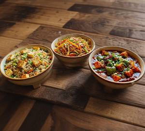 Paneer Rice With Chowmein With Paneer Chilli Gravy