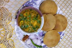 Poori Bhaji [4 Poori]