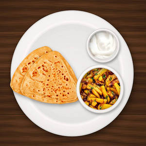 Tikona Tawa Paratha Aloo Bhujia