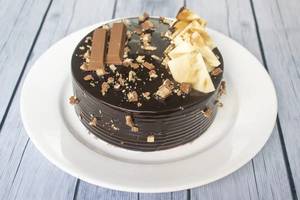 Kitkat cake