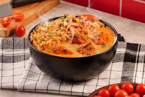 Creamy chicken tikka rice bowl