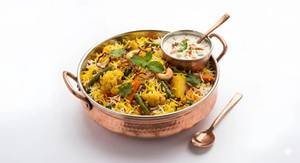 Vegetable Biryani With Raita
