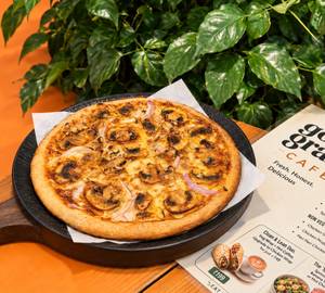 Smoky Mushroom Pizza