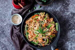 Schezwan Mix Chowmein