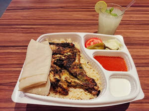 Al-faham(qtr) +1 Kuboose+ Mandi Rice+ Salad+ Sauces+ Lime Meal
