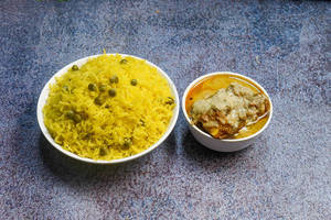 Basanti Pulao With Mutton Rezala [2 Pieces]