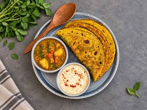 Methi Thepla With Bedmi Aloo & Raita.
