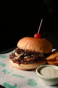 Srk001 (smashed Lamb And Cheese Burger)
