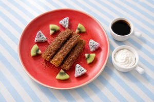 Cinnamon Churros With Chocolate Sauce