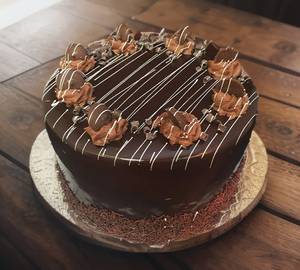 Chocolate Truffle Design Cake