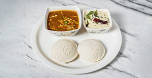 Idli [2 pieces] with sambar and chutney