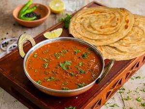 Half Dal Makhani + 2 Laccha Paratha