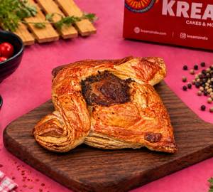 Tandoori Chicken Bharta Puff