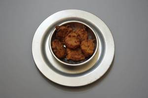 Onion Pakoda [10 Pieces]