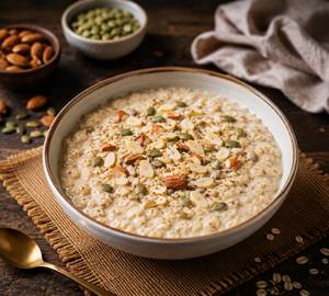Creamy Milk And Nut Oats