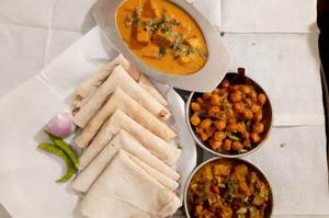 Roti-Paneer Thali