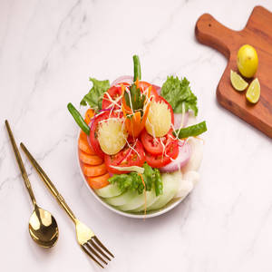 GREEN SALAD