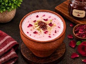 Gulab Gulkand Lassi