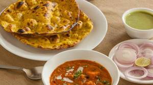 Half Butter Gravy + 2 Missi Roti