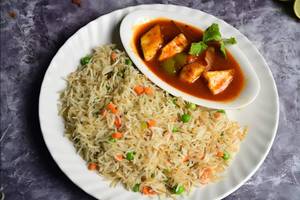 Veg Fried Rice With Chilli Paneer