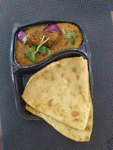 Paratha With Kadhai Paneer