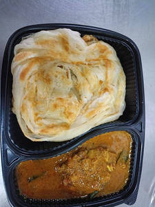 Parotta With Chicken Curry