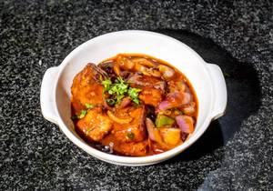 Chilli Paneer [8 Pieces]