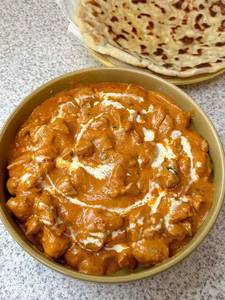 Half Butter Gravy + 2 Plain Naan