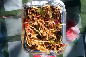 Chicken Chilli Garlic Hakka Noodles