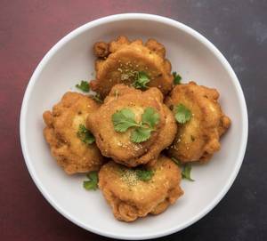 Paneer Pakoda (6 Pcs) 