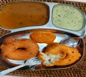 Udiid Vada Sambar