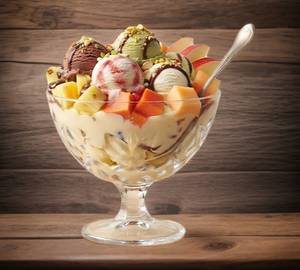 Fruits Salad With Ice Cream