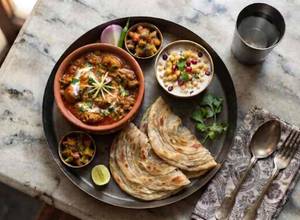 Chicken Rara with 2 Laccha Paratha (Mini) and Boondi Raita