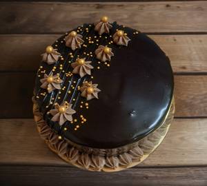  Eggless Chocolate Truffle Design Cake
