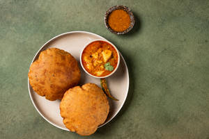 Bedmi Poori & Aloo