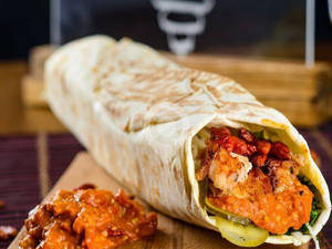 Sn-sweet & Spicy Chicken Shawarma Roll
