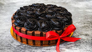 Healthy Chocolate Kitkat Cake