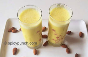 Sn-Hot Badham Milk [serves 2]