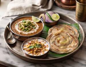 Dal Makhani with 2 Laccha Paratha (Mini) and Boondi Raita