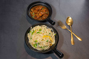 Chicken Noodles With Chicken Manchurian