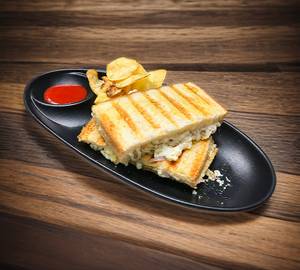 Egg Sandwich (Double) with dip and chips